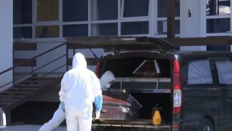 Shifra shqetësuese: Vetëm gjatë gushtit vdiqën 238 persona nga COVID-19 në Kosovë