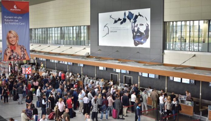 Letra tronditëse e gruas që e la punën në Aeroport pas 22 vitesh, shkaku i menaxhmentit: U sollët si skllavopronar, me degraduat, u hakmorrët