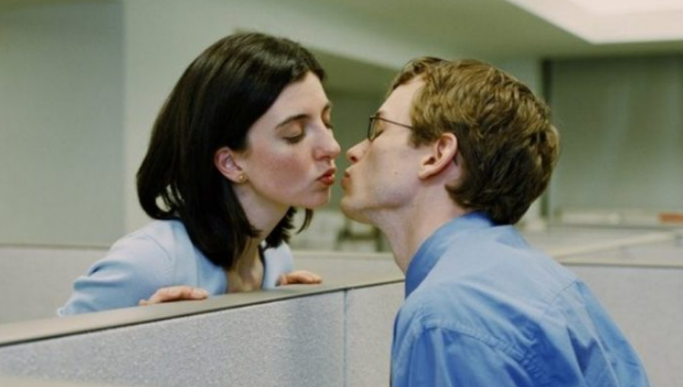 5 arsyet pse nuk duhet të dashuroheni me kolegët e punës