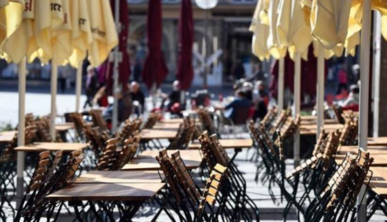 Vendim: Pa u vaksinuar nuk mund të pini më kafe në Kosovë