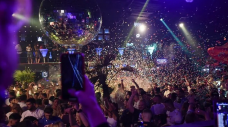 Media austriake: Teste te PCR’it fals, party pa fund, Kosova shokohet nga virusi