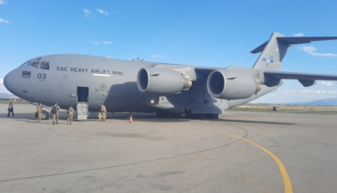 Në Kosovë arrin grupi tretë i refugjatëve afganë