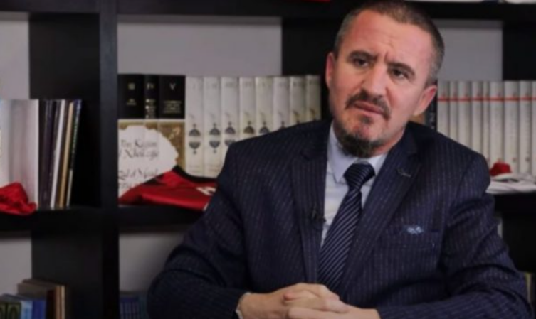 Reagoi ndaj ‘talljes’ me ezanin, imami kontravers shqiptar përfundon në polici