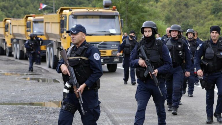 Situata në veri/ Alarmohet Serbia, mblidhet urgjentisht Këshilli i Sigurisë Kombëtare