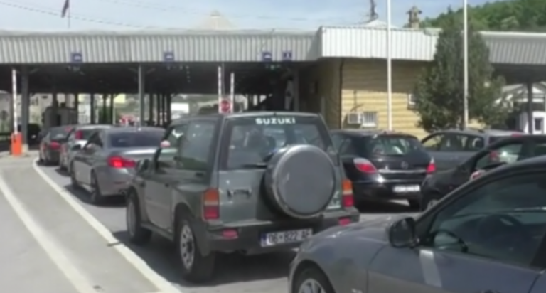 Kosovari kapet në Maqedoni kufi me test të falsifikuar