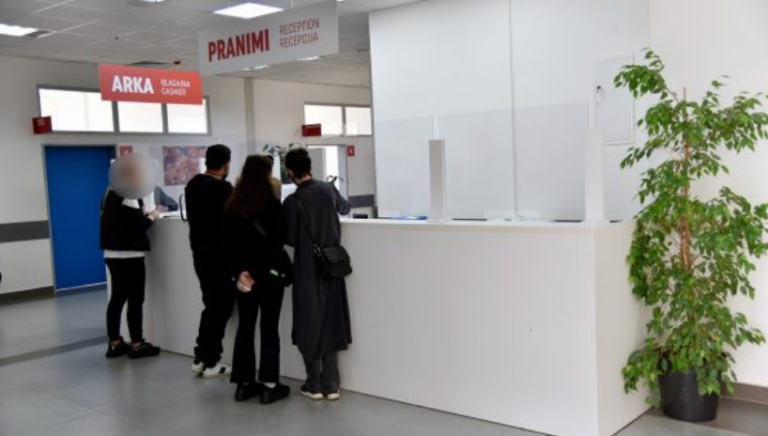 ShSKUK merr këtë vendim pas rënies së numrit të pacientëve të shtrirë me COVID