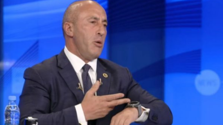 Ramush Haradinaj në Kryeministri i nervozuar: I thashë tregoni hajnit tuaj që kur i fton njerëzit duhet me i pritë