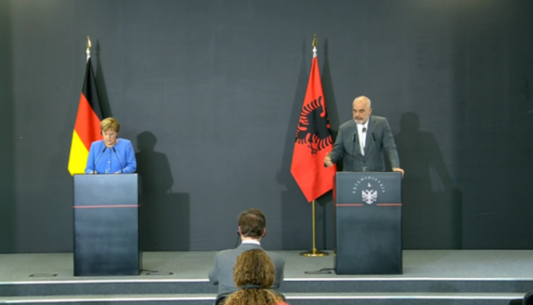 Rama poshtëron Kosovën para Merkel: Kosova bën teori konspiracioni për “Open Balkan”