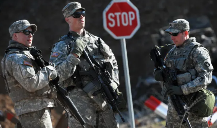 Ushtarak amerikan dhe kanadez përcjellin nga afër situatën në Jarinjë dhe Bernjak