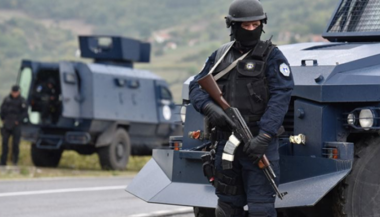 Kush mund të urdhërojë heqjen e barrikadave serbe, flet ish-drejtori i Policisë