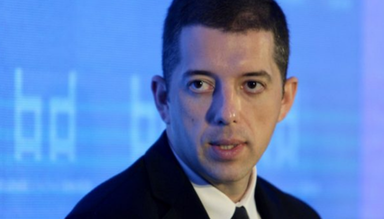 Gjuriq për marrëveshjen e re: Serbët morën vlefshmërinë e targave serbe në Kosovë