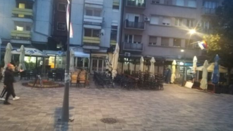 Serbët mbyllin kafiteritë në Veri të Mitrovicës