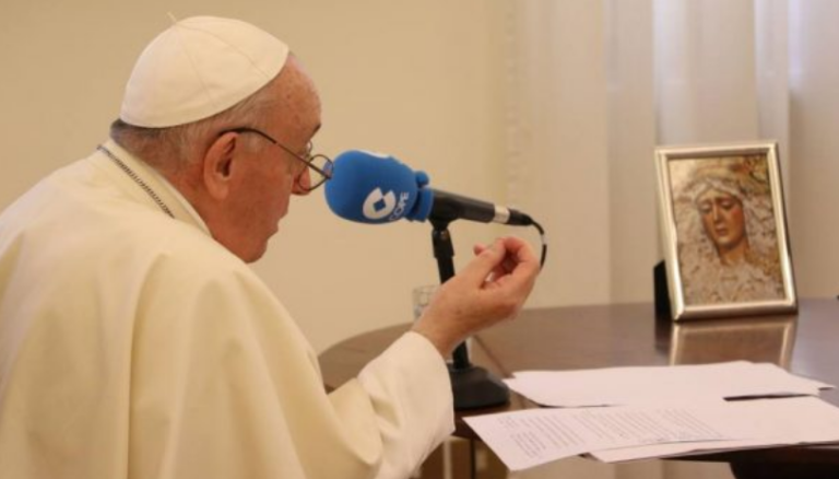 Papa Françesku përmend Kosovën kur pyetet për kërkesën e Katalunisë për pavarësi