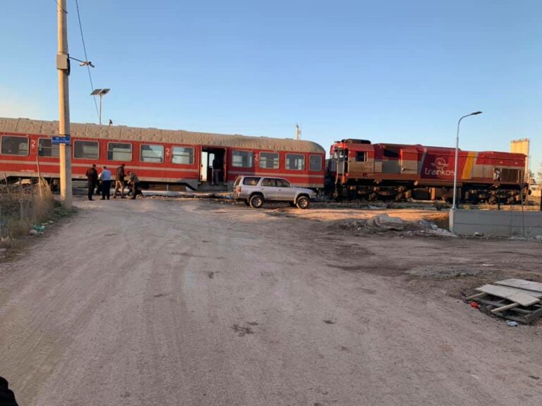 Treni del nga binarët në Fushë Kosovë