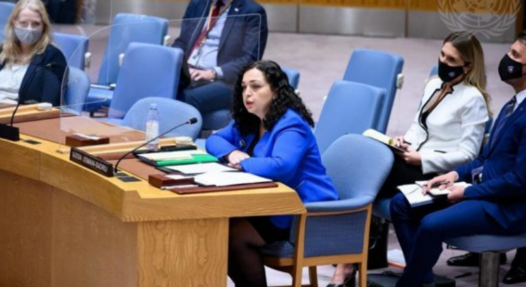 “Gënjeshtra është një formë e patriotizmit serb”, Zyra e presidentes Osmani i reagojnë Selakoviqit