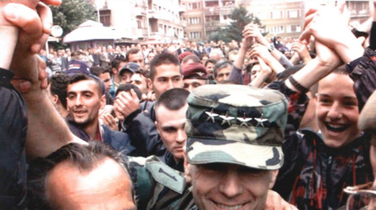 Gjeneral Clark: Do ta ndihmoj gjithmonë Kosovën deri në frymën e fundit