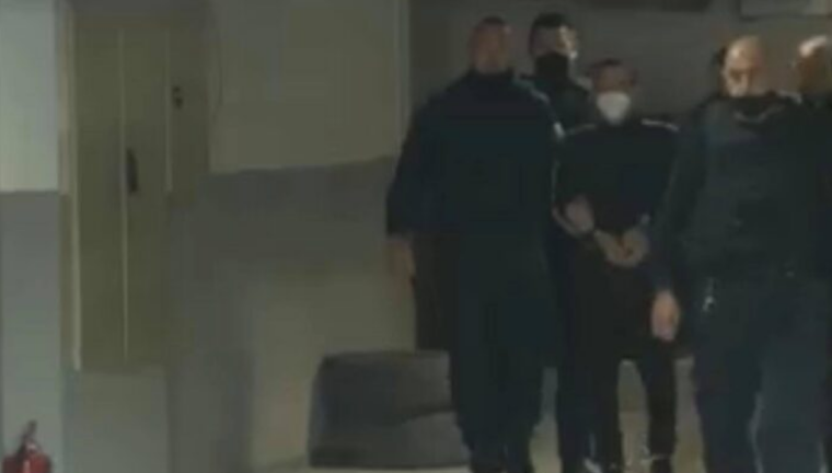 Dardan Krivaqa i dyshuar për vrasjen e të dashurës 18 vjeçare del para Prokurorit