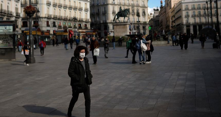 Shumica e botës po përgatitet për valën e pestë, OBSH s’ka lajme të mira as për 2022