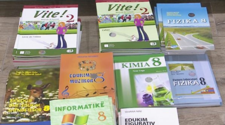 Shkollat pa libra, MASHTI drejton gishtin kah drejtoritë e arsimit