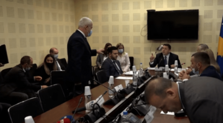 Bekë Berisha s’pendohet: Nuk i kërkoj falje z.”Sfeklla”