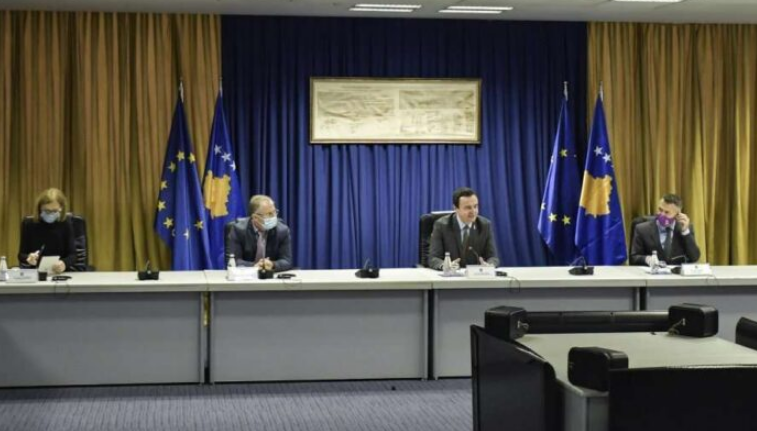 Kurti flet me eurodeputetët për dialogun: Njohja e pavarësisë së Kosovës nga Serbia nuk ka alternativë