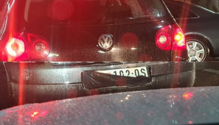 Vetura nga Serbia qarkullon në Prishtinë pa “sticker”, me targa gjysmë të mbuluara