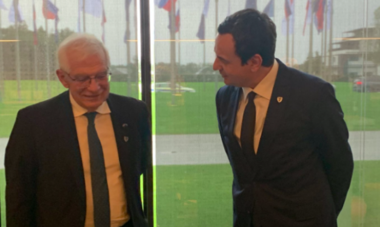 Pasi takoi Kurtin, Borell me një mesazh për Kosovën dhe Serbinë