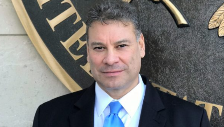 “Mos ndani informacione me Malin e Zi”, Escobar paralajmëron NATO-n