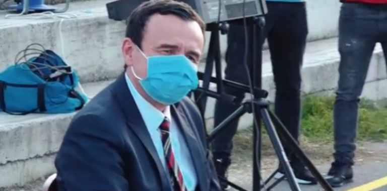 I moshuari i lutet Kurtit: Shpresat i kemi tek ju, mos na zhgënjeni