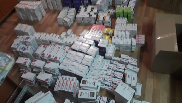 Policia kap një traktor me ilaçe kontrabandë nga Serbia