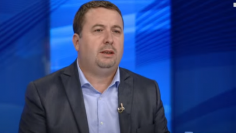 Latifi paralajmëron VV’në