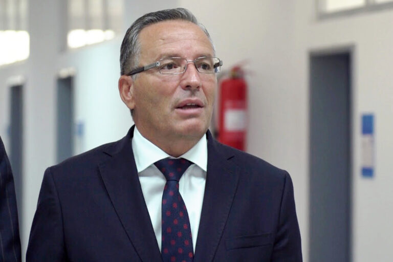Rreziku për vërshime si pasojë e reshjeve të shiut, alarmon Bedri Hamza