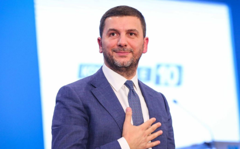 Krasniqi nga Prizreni: Populli i Kosovës ia ka kthyer shpinën Vetëvendosjes dhe Albin Kurtit