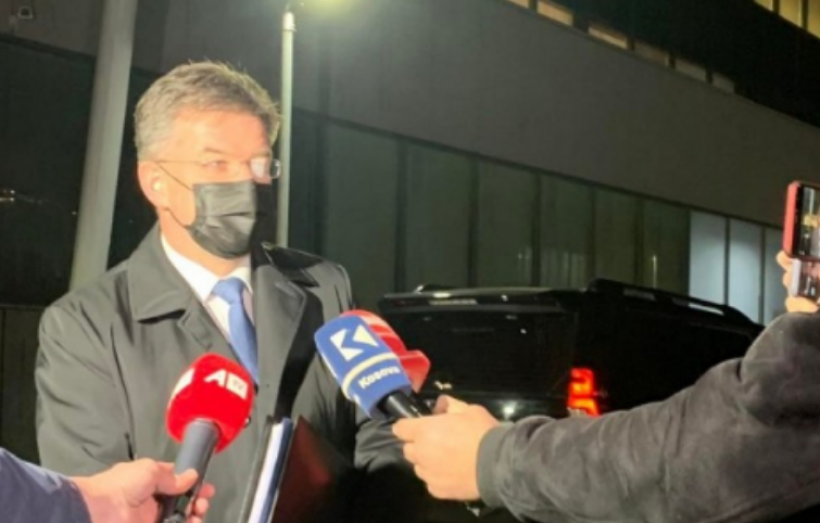 Lajçak del nga zyra e Kurtit: Jo vetëm takime, duam rezultate