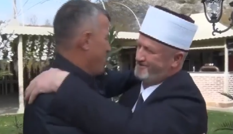 Hoxha dhe miku i tij katolik që u bënë të pandashëm që nga ushtria