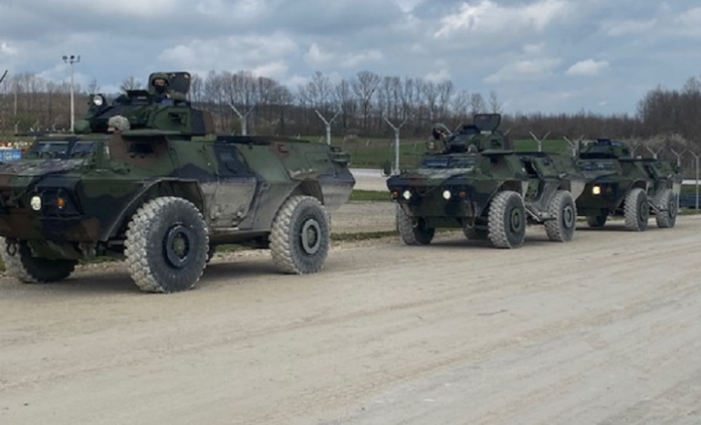 Skandali me ngjyrosjen e automjeteve të blinduara: Pse ndodhi një veprim i tillë?