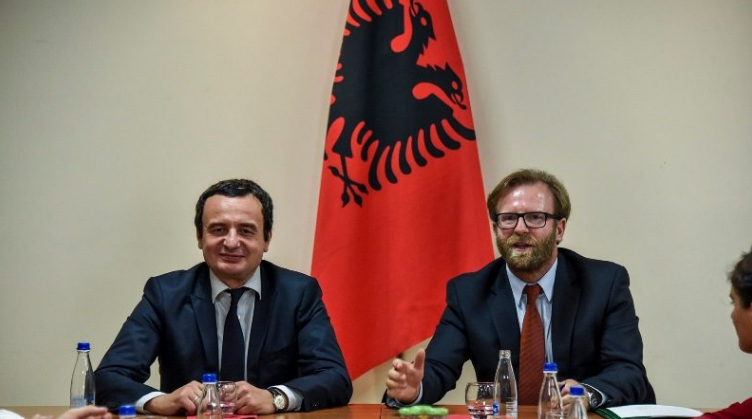 Pakënaqësitë e Haki Abazit, i reagojnë nga LVV