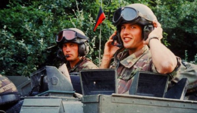 James Blunt flet përsëri për luftën në Kosovë, thotë se e “ndaloi Luftën e Tretë Botërore”