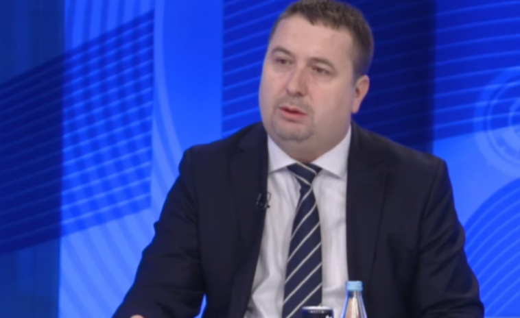 Latifi: Në fund të vitit 1997, UÇK i kishte 45 ushtarë në gjithë Kosovën