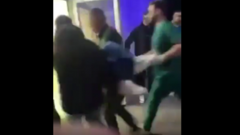 Pamje të rënda: Momenti kur barten në spital të plagosurit e Gllogjanit