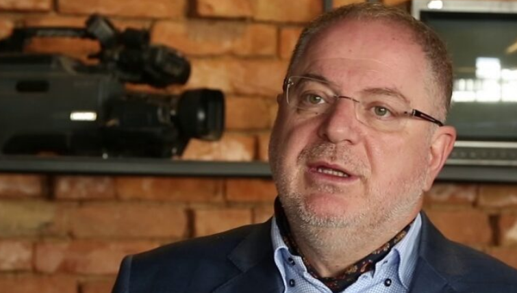 Baton Haxhiu: Garë e barabartë në Podujevë dhe Vushtrri