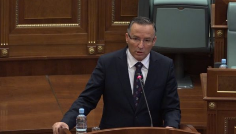 Bedri Hamza jep dorëheqje nga posti i nënkryetarit dhe deputetit