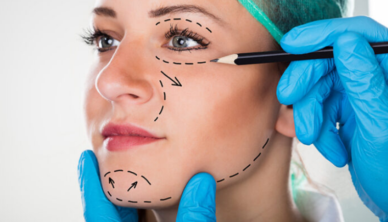 Synimi i perfeksionit përmes kirurgjisë, edhe shqiptarët pjesë e trendit global