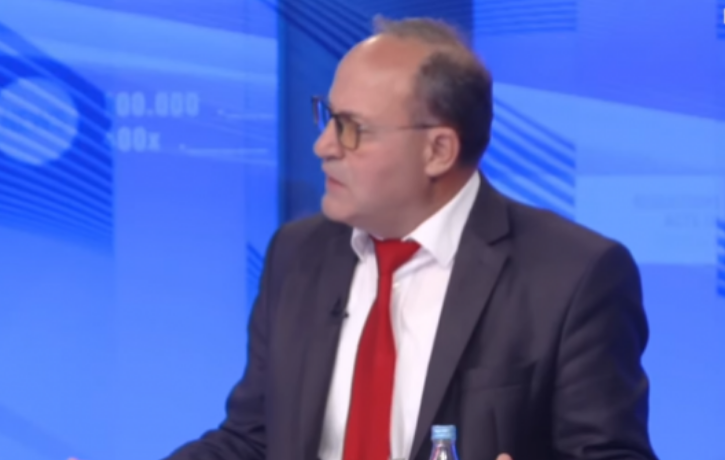 Ramabaja: Kam qenë tre vjet peng i Thaçit, do të duhej të dënohej për pengmbajtjen time