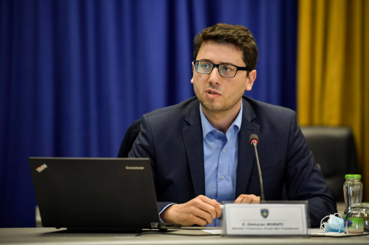 Murati publikon listën e masave të realizuara: Thesin e shqyer e kemi qepur