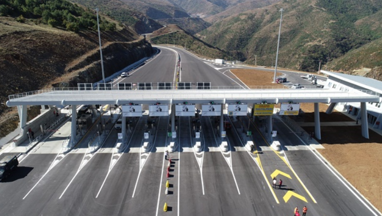 Kosova apo Shqipëria, cili shtet përfitoi më shumë nga Rruga e Kombit