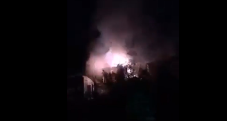 Zjarri kaplon zhveshtoret e skuadrës kosovare, publikohen pamjet