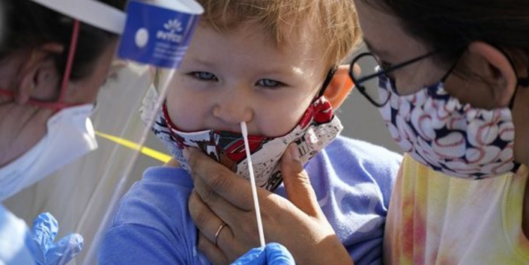 Kjo është simptoma e pazakontë që po shfaqet te fëmijët e prekur me variantin Omicron