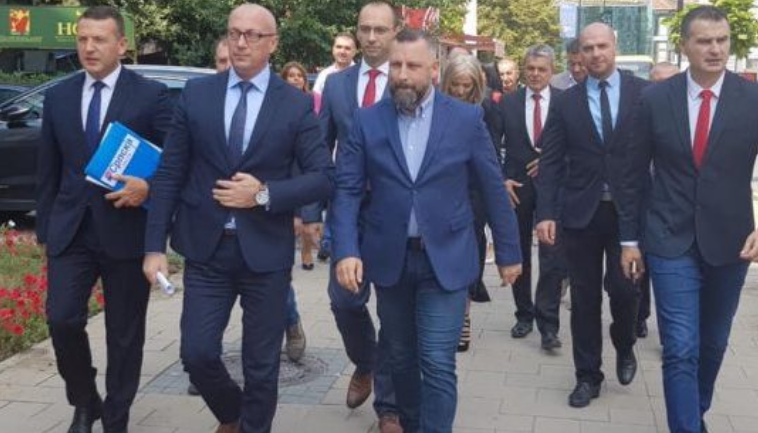 Departamenti i Shtetit: Veselinoviqi dhe grupi i tij ndihmonte Listën Serbe t’i fitonte zgjedhjet, shpërbleheshin me kontrata në infrastrukturë