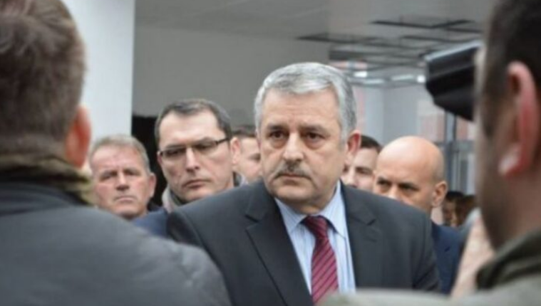 Agim Veliu ‘thumbon’ Abdixhikun: Pavarësisht lidershipit aktual të LDK-së, unë nuk do të largohem nga partia